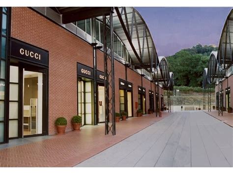 fendi outlet florence address|firenze mall stores.